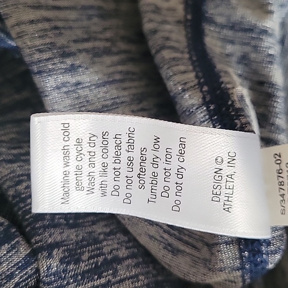 ATHLETA HI-LO Short Sleeve Top, XS, HEATHERED BLUE, EUC - Picture 8 of 8